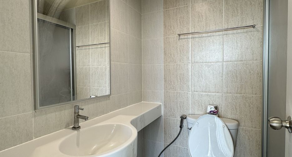 Wohnung zur Miete mit 2 Zimmer in Bang Lamung, Chonburi