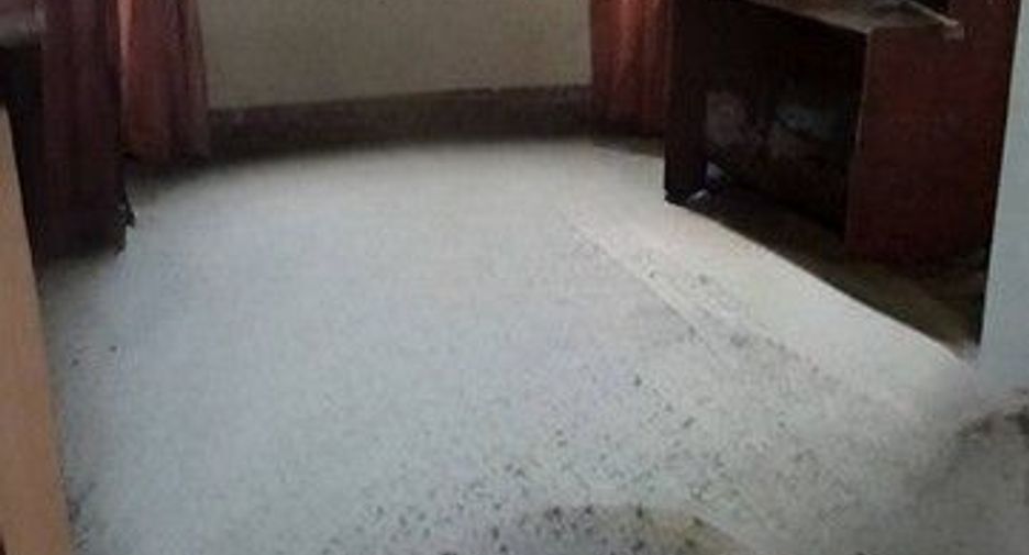 For sale 6 bedrooms townhouse in Bang Rak, Bangkok