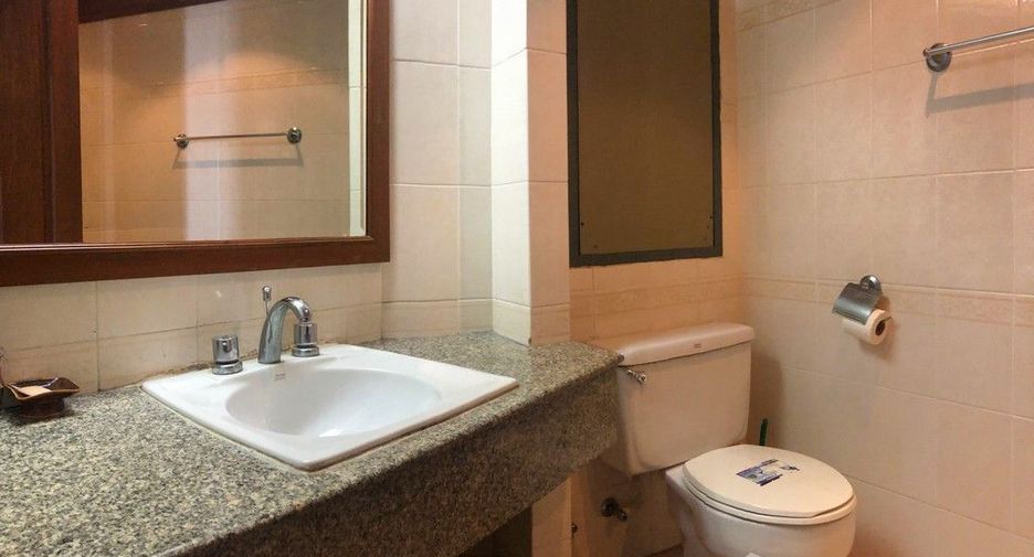 For sale 2 bedrooms condo in Yan Nawa, Bangkok