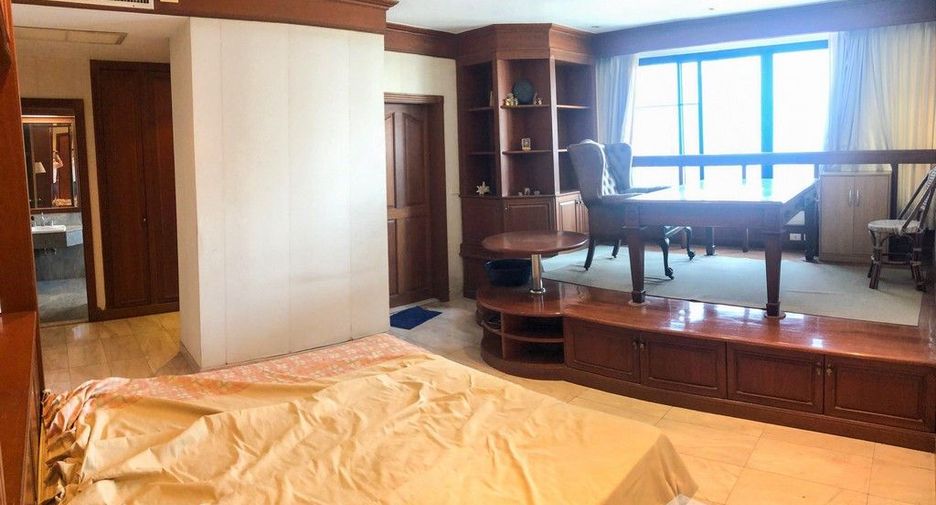 For sale 2 bedrooms condo in Yan Nawa, Bangkok
