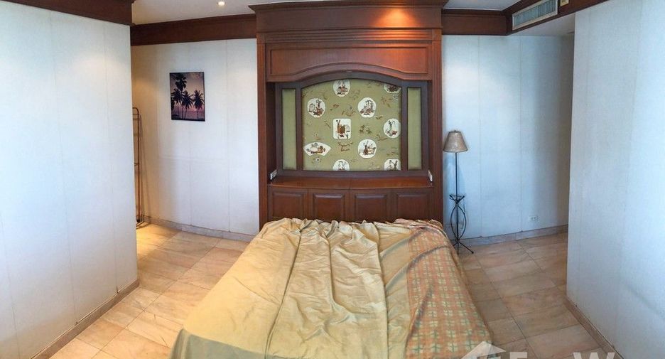 For sale 2 bedrooms condo in Yan Nawa, Bangkok