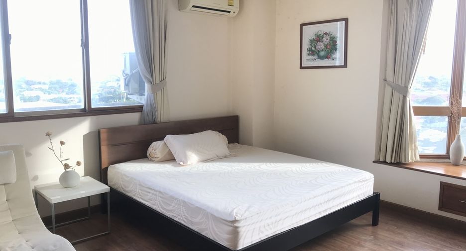 For sale and for rent 3 bedrooms condo in Suan Luang, Bangkok