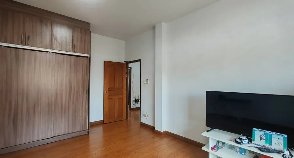 出售 4 卧室 独立屋 在 San Kamphaeng, Chiang Mai
