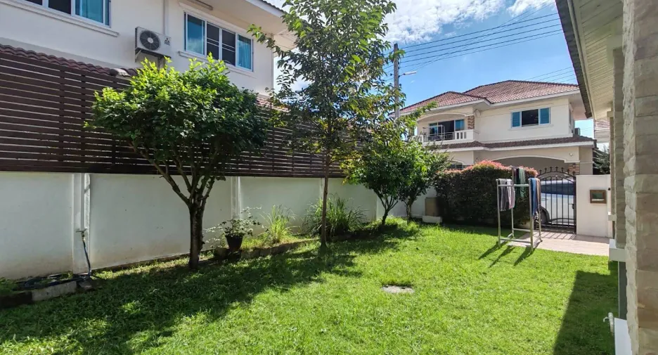 出售 4 卧室 独立屋 在 San Kamphaeng, Chiang Mai