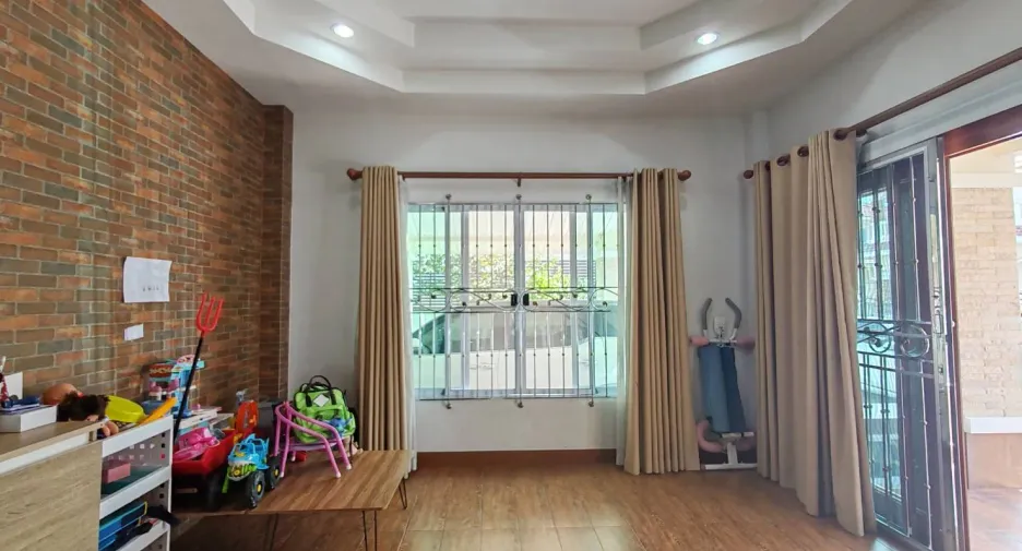 出售 4 卧室 独立屋 在 San Kamphaeng, Chiang Mai