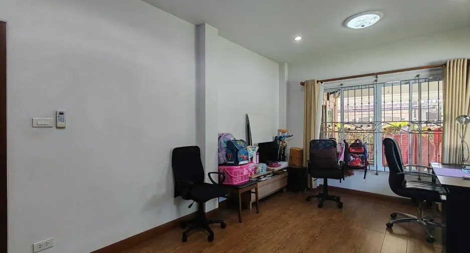 出售 4 卧室 独立屋 在 San Kamphaeng, Chiang Mai