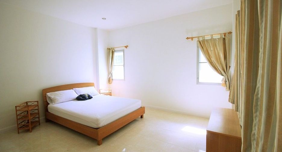 À louer 2 chambres maison à Bang Lamung, Chonburi
