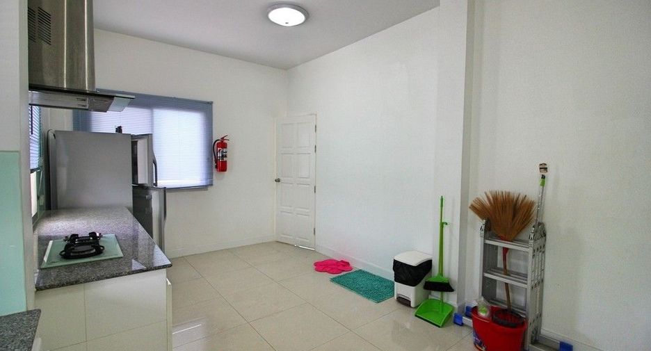 À louer 2 chambres maison à Bang Lamung, Chonburi