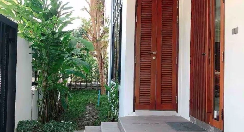 À louer 3 chambres maison à San Kamphaeng, Chiang Mai