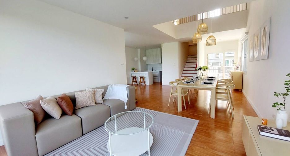 For sale 3 bedrooms house in Saraphi, Chiang Mai
