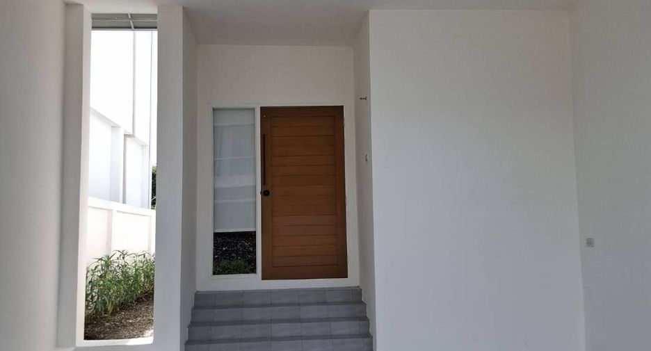 For sale 3 bedrooms house in Saraphi, Chiang Mai
