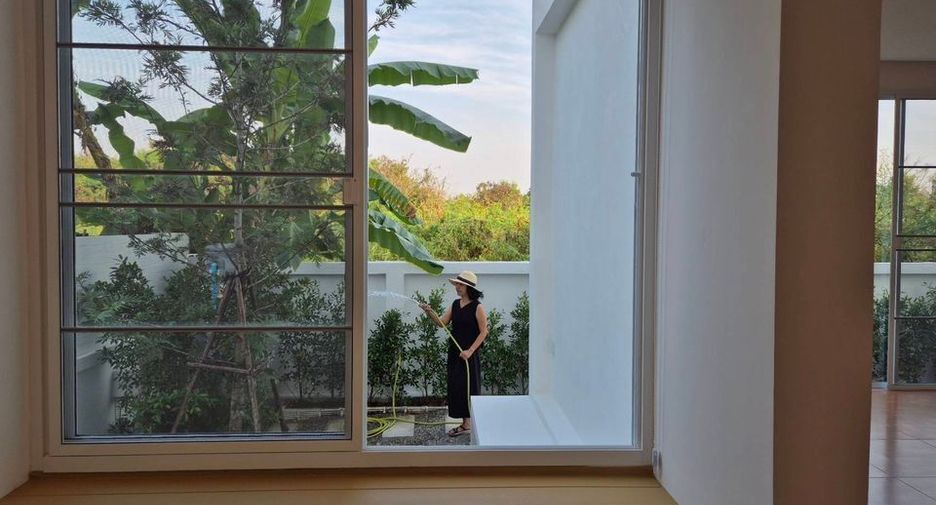 For sale 3 bedrooms house in Saraphi, Chiang Mai