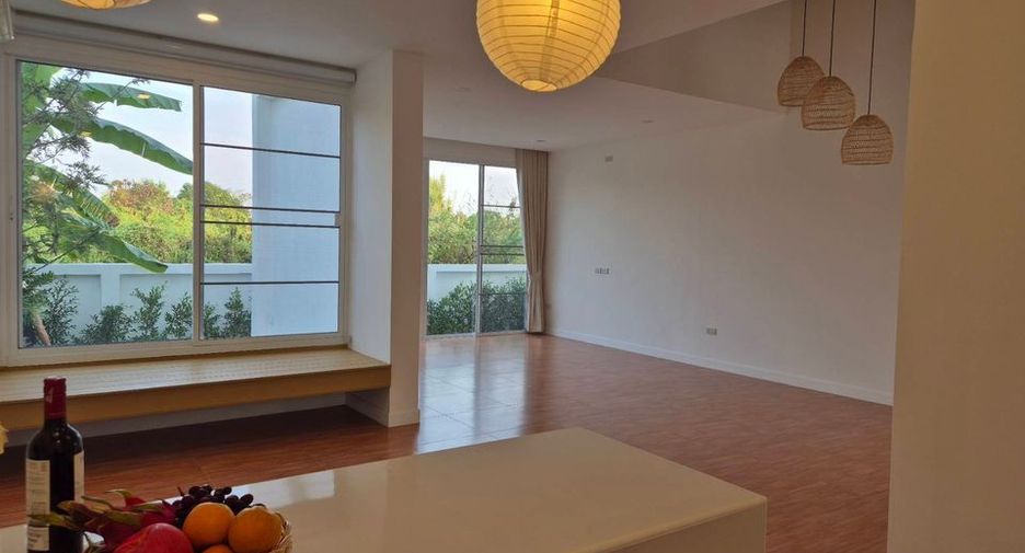For sale 3 bedrooms house in Saraphi, Chiang Mai
