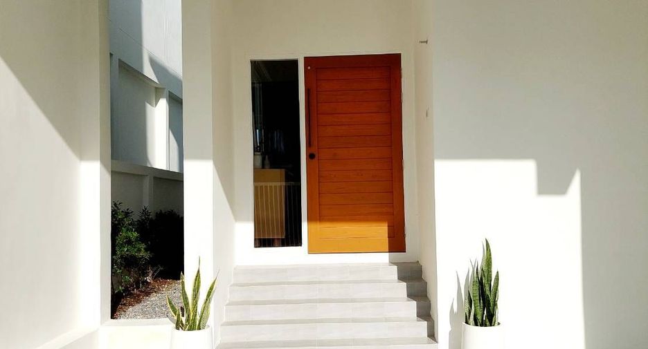 For sale 3 bedrooms house in Saraphi, Chiang Mai