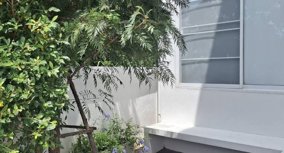 For sale 3 bedrooms house in Saraphi, Chiang Mai