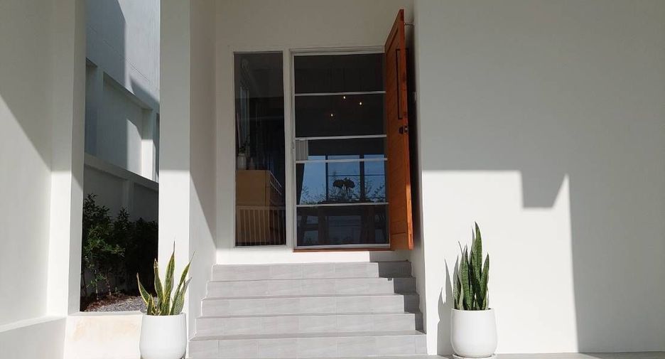 For sale 3 bedrooms house in Saraphi, Chiang Mai