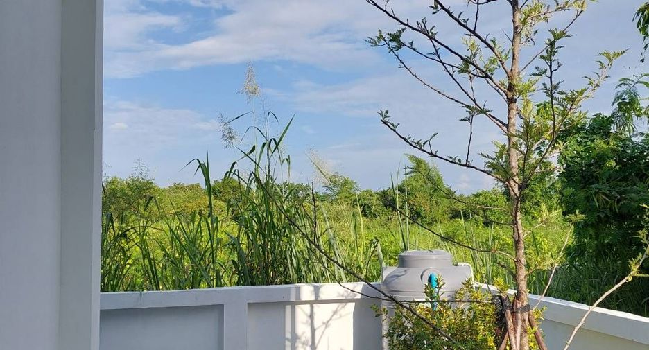 For sale 3 bedrooms house in Saraphi, Chiang Mai
