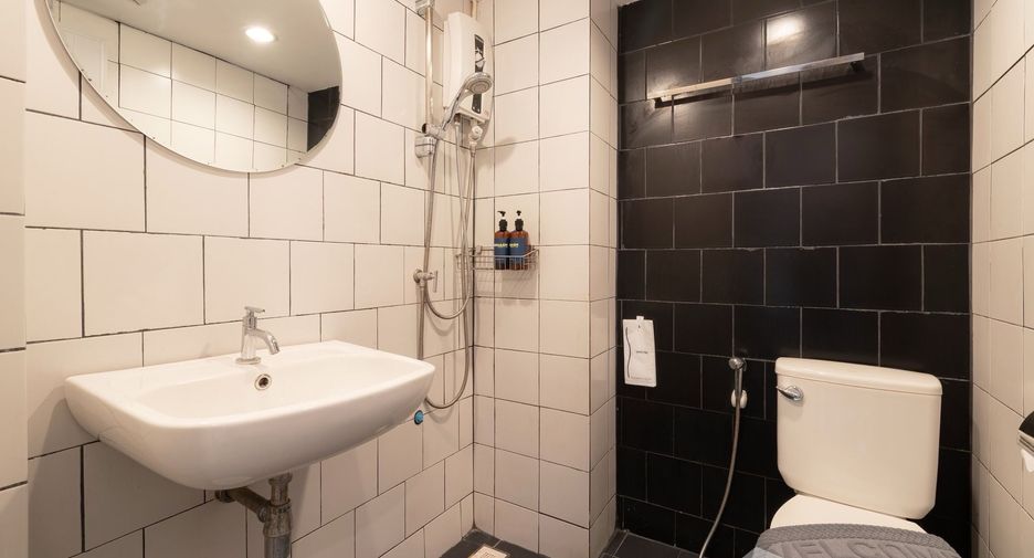 For sale 33 bedrooms hotel in Mueang Chiang Mai, Chiang Mai