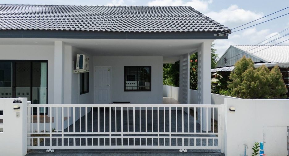For sale 3 bedrooms house in Saraphi, Chiang Mai