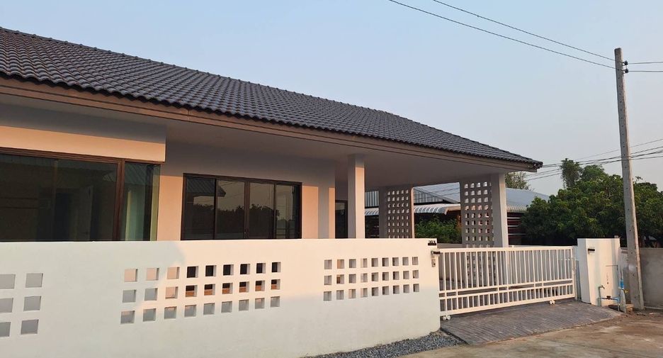 For sale 3 bedrooms house in Saraphi, Chiang Mai
