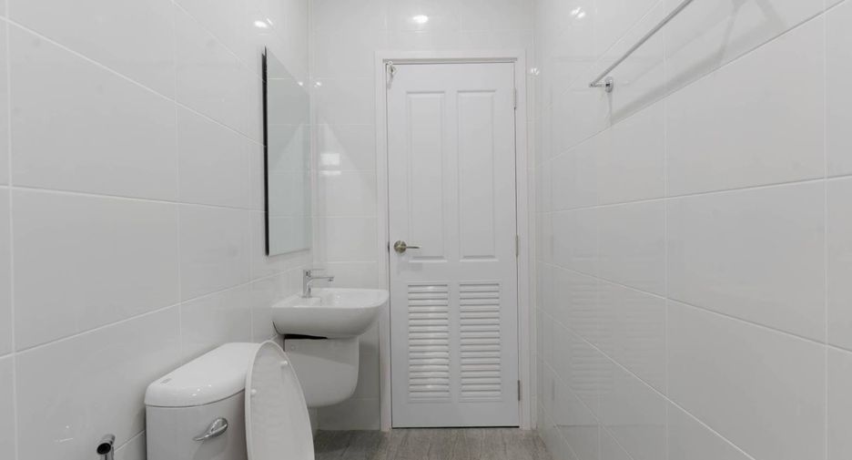 For sale 3 bedrooms house in Saraphi, Chiang Mai