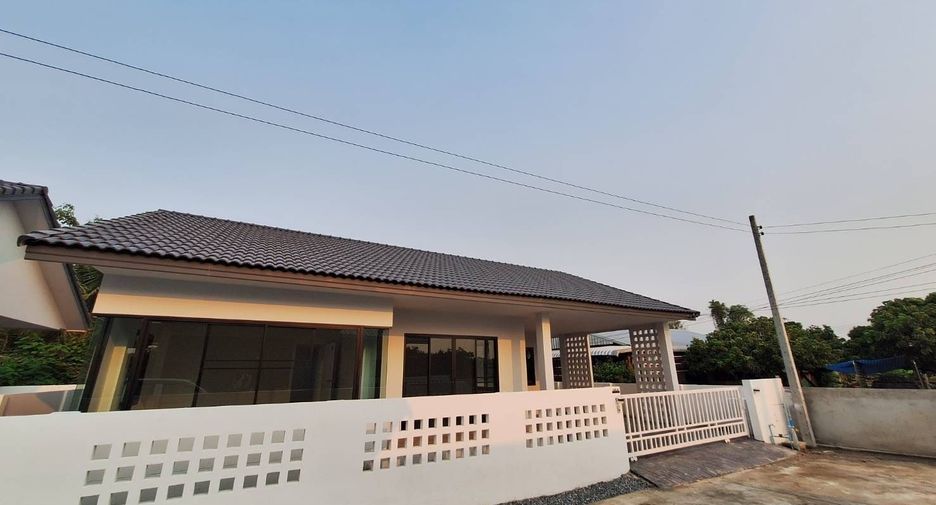 For sale 3 bedrooms house in Saraphi, Chiang Mai