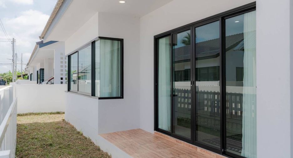 For sale 3 bedrooms house in Saraphi, Chiang Mai