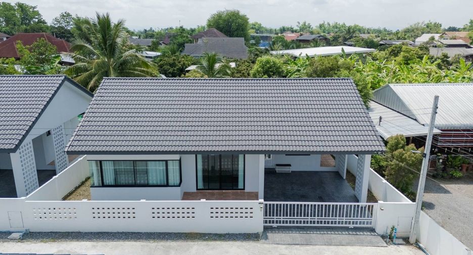 For sale 3 bedrooms house in Saraphi, Chiang Mai
