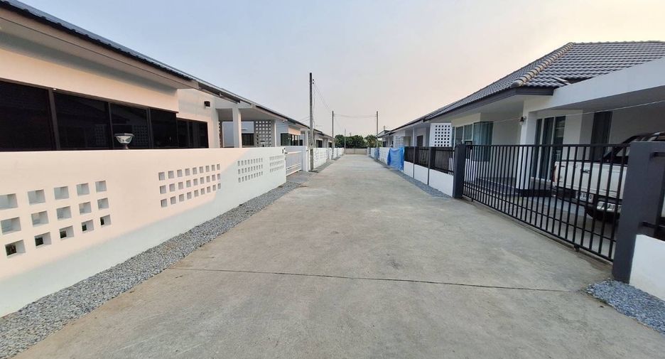 For sale 3 bedrooms house in Saraphi, Chiang Mai