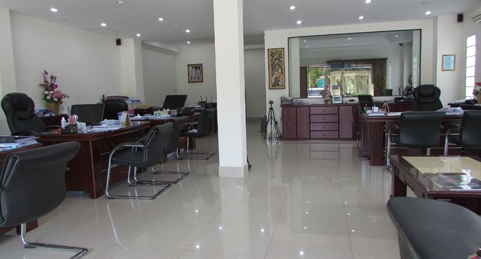 For sale 5 bedrooms townhouse in Bang Lamung, Chonburi