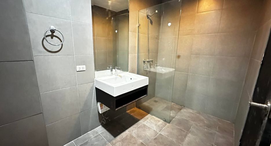 Condo en alquiler de 2 habitaciones en Bang Lamung, Chonburi