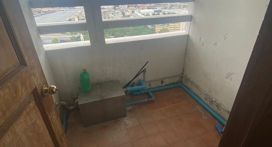 Wohnung zum Kauf mit 3 Zimmer in Khlong San, Bangkok