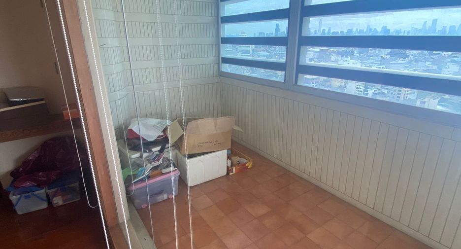 Wohnung zum Kauf mit 3 Zimmer in Khlong San, Bangkok