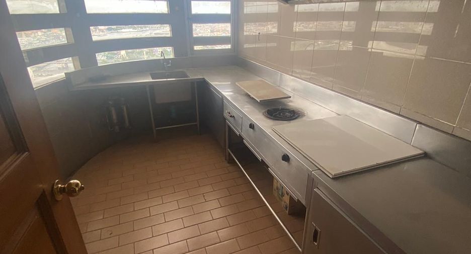 Wohnung zum Kauf mit 3 Zimmer in Khlong San, Bangkok