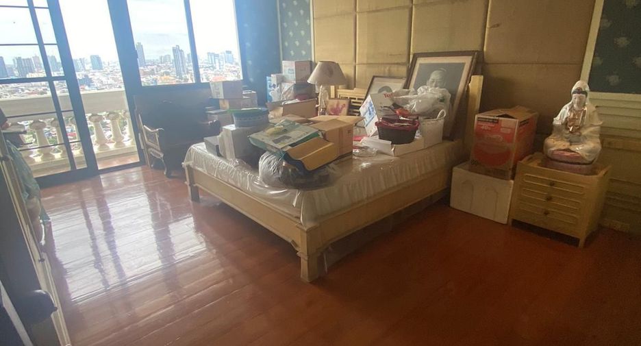 Wohnung zum Kauf mit 3 Zimmer in Khlong San, Bangkok