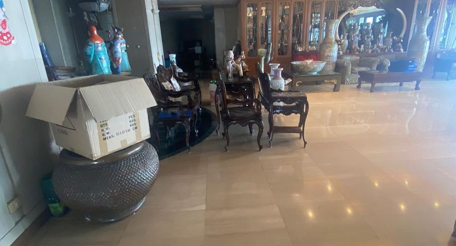 Wohnung zum Kauf mit 3 Zimmer in Khlong San, Bangkok