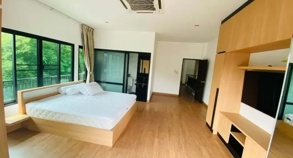 Haus zum Kauf mit 5 Zimmer in San Sai, Chiang Mai