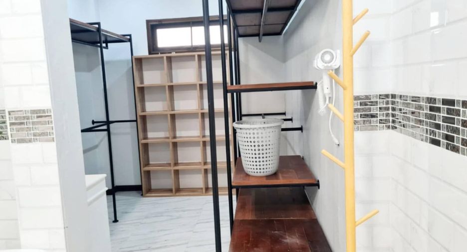 For rent 4 bedrooms house in Mueang Chiang Mai, Chiang Mai