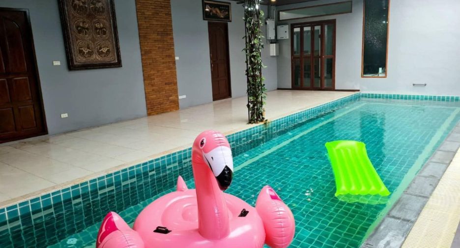 For rent 4 bedrooms house in Mueang Chiang Mai, Chiang Mai
