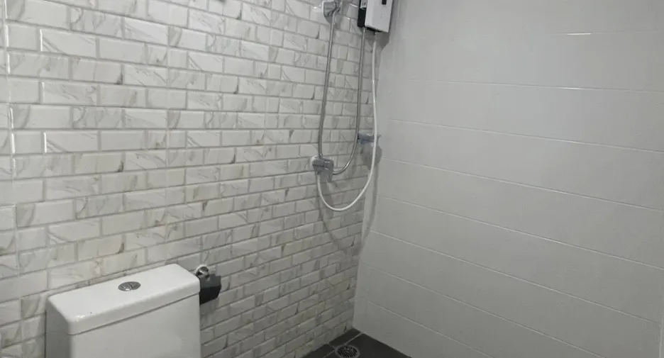For rent 1 bed condo in Wang Thonglang, Bangkok