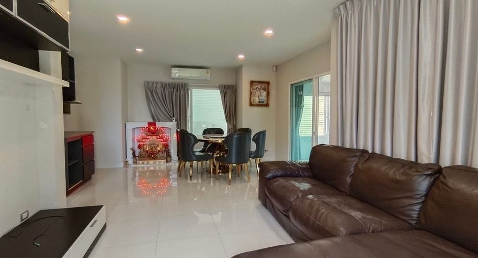 For sale 4 bedrooms house in Thawi Watthana, Bangkok