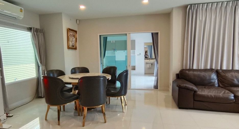 For sale 4 bedrooms house in Thawi Watthana, Bangkok