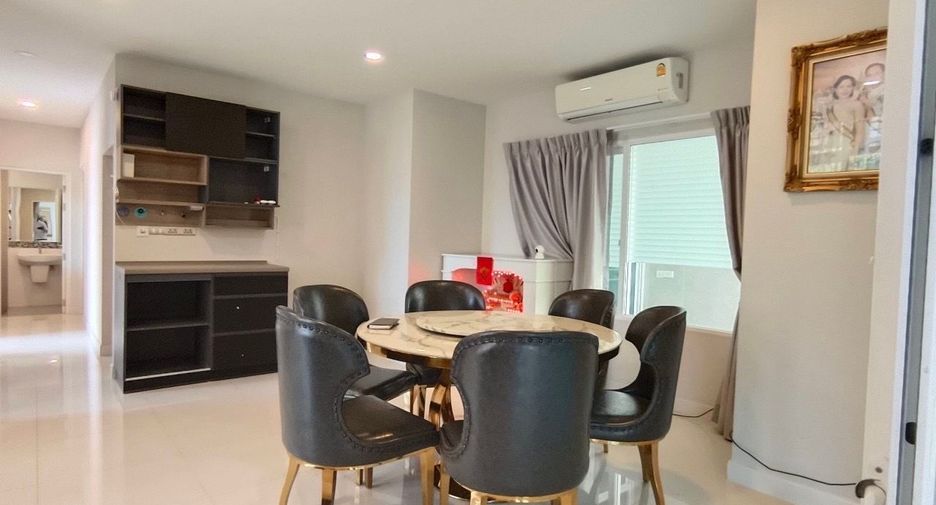 For sale 4 bedrooms house in Thawi Watthana, Bangkok