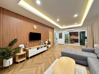 For rent 4 bedrooms villa in Mueang Chiang Mai, Chiang Mai