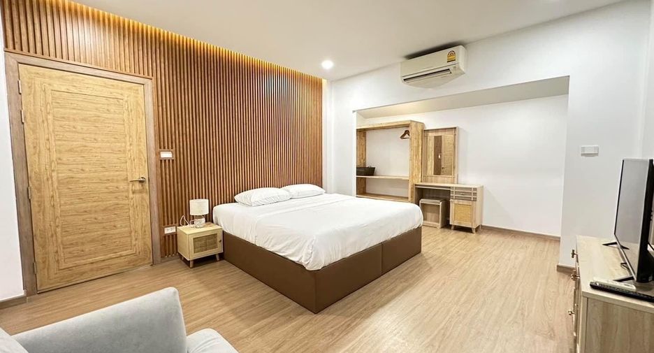 For rent 4 bedrooms villa in Mueang Chiang Mai, Chiang Mai