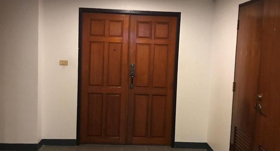 For sale and for rent 3 bedrooms condo in Watthana, Bangkok