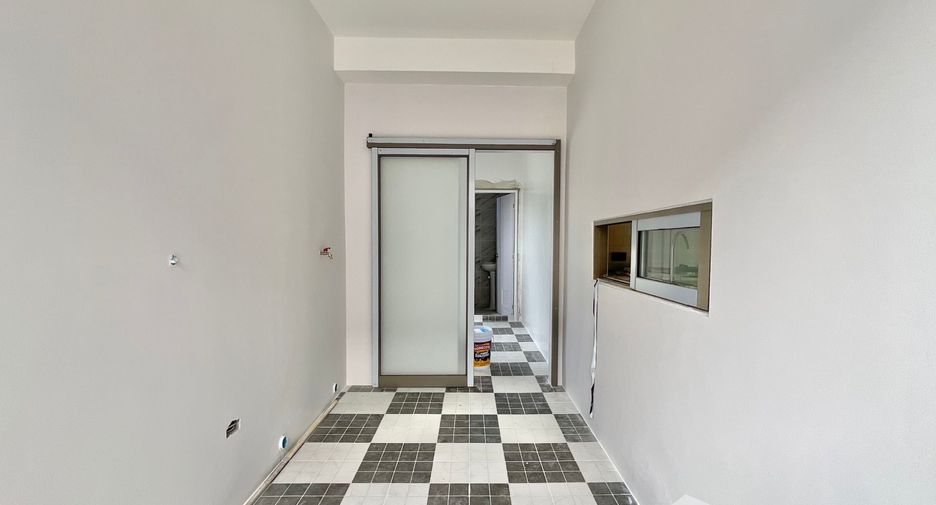 For sale 5 bedrooms villa in Mueang Chiang Mai, Chiang Mai