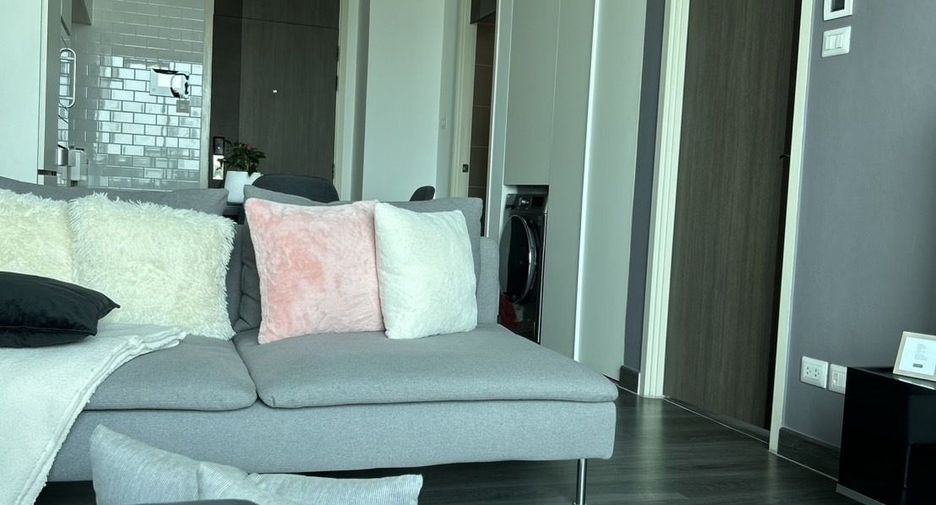 For sale 1 bed condo in Sathon, Bangkok