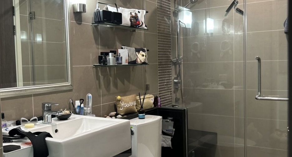 For sale 1 bed condo in Sathon, Bangkok