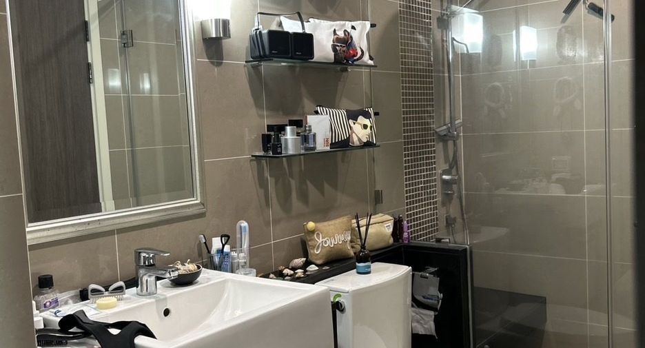 For sale 1 bed condo in Sathon, Bangkok